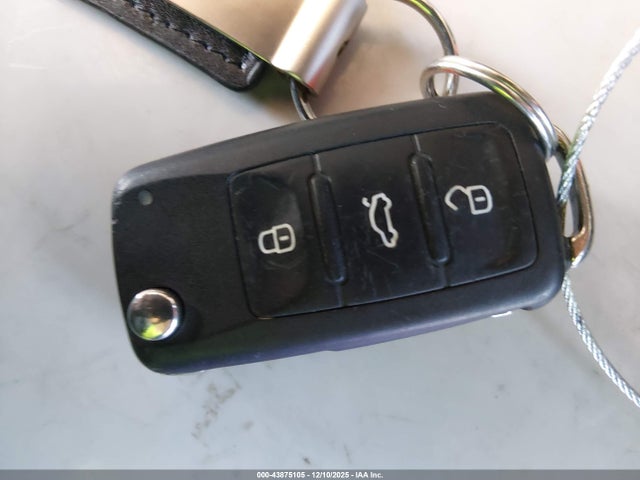 Aukcja sprzedaży 2014 Volkswagen Beetle 1.8t, vin: 3VWJ17AT1EM651044, numer aukcji: 43875105