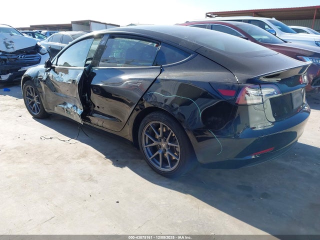 2021 TESLA MODEL 3 5YJ3E1EB4MF013243 Photo 2