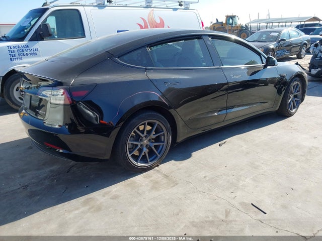 2021 TESLA MODEL 3 5YJ3E1EB4MF013243 Photo 3