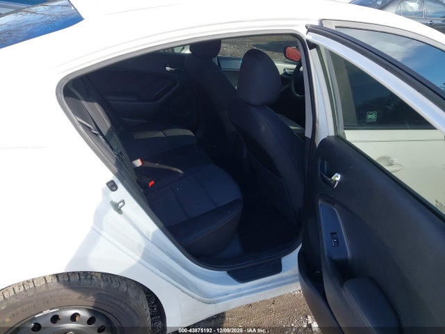 KNAFX4A61F5417667 KIA FORTE LX