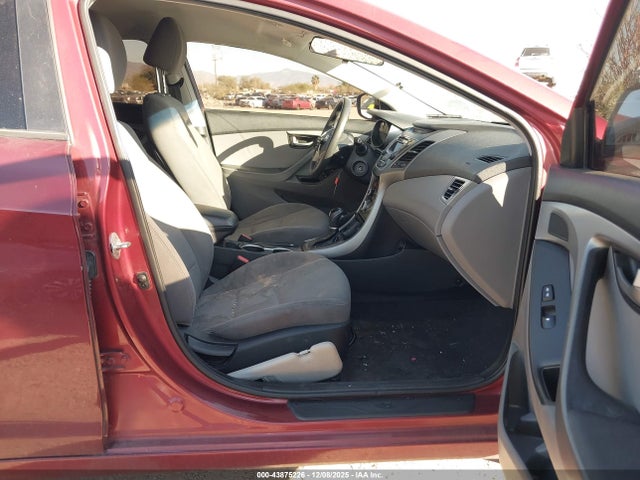 5NPDH4AE6GH736496 Hyundai ELANTRA SE