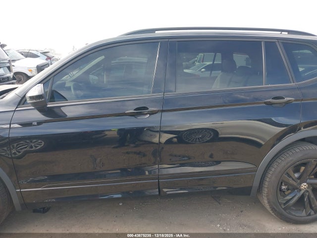 2023 Volkswagen Tiguan 2.0t Se R-line Black მანქანა იყიდება აუქციონზე, vin: 3VVCB7AX4PM138015, აუქციონის ნომერი: 43875235
