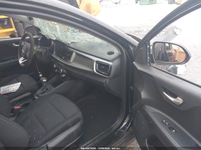 43875255 :رقم المزاد ، 3KPA24AD3NE504726 vin ، 2022 Kia Rio S مزاد بيع