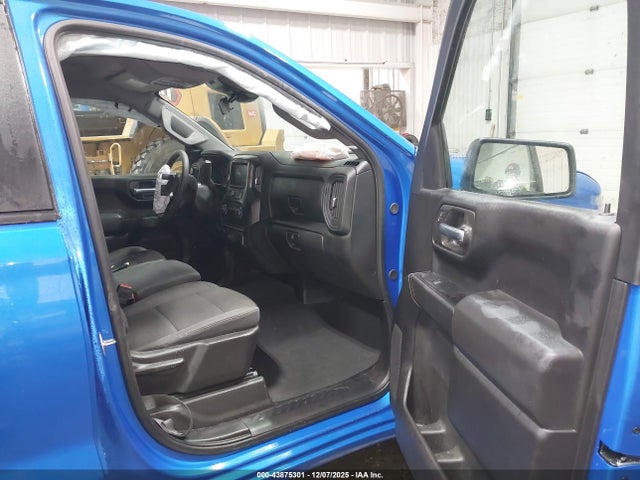 Продажа на аукционе авто 2025 Chevrolet Silverado 1500 4wd  Short Bed Custom, vin: 1GCPKBEKXSZ230920, номер лота: 43875301
