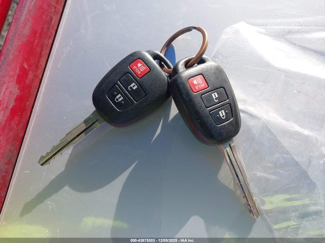 JTDKDTB38E1083393 Toyota Prius C Two