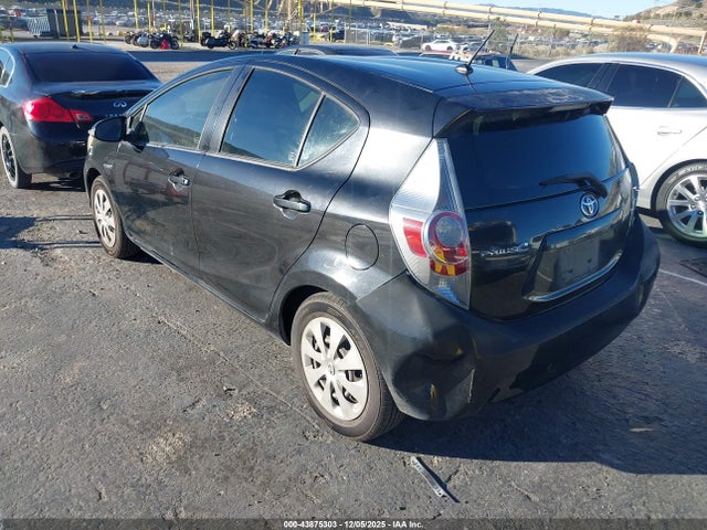 JTDKDTB38E1083393 Toyota Prius C Two