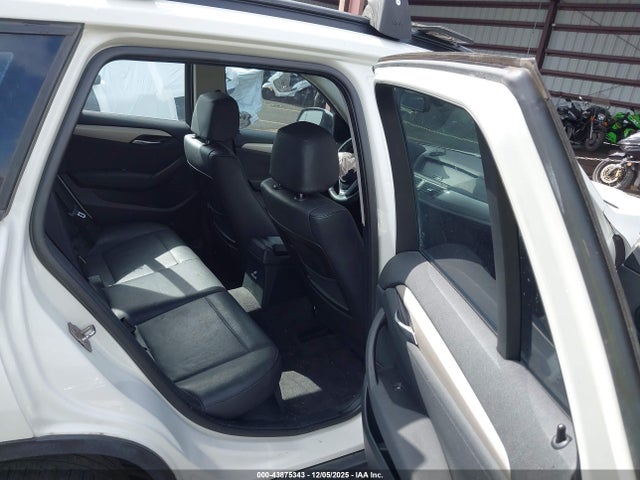 BMW X1 Sdrive28i 2014 WBAVM1C58EVW54789 Image 8