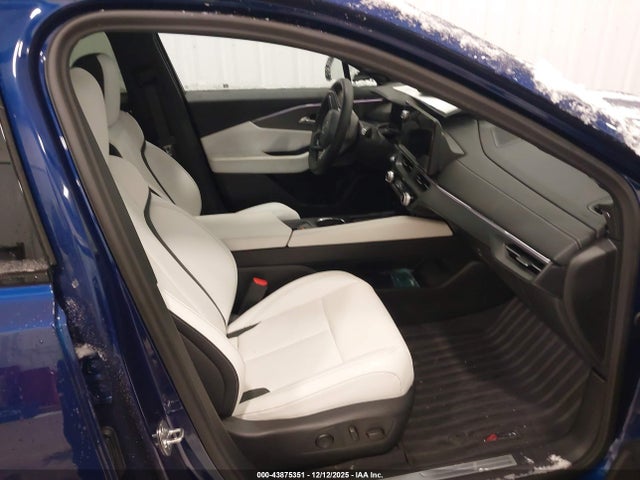 2024 ACURA ZDX 4W5KHNRL7RZ518520 Photo 4