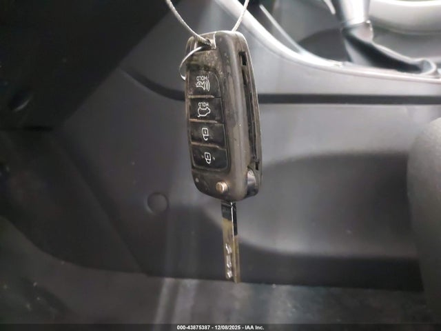 2019 Hyundai Elantra Gt მანქანა იყიდება აუქციონზე, vin: KMHH35LE3KU090945, აუქციონის ნომერი: 43875387