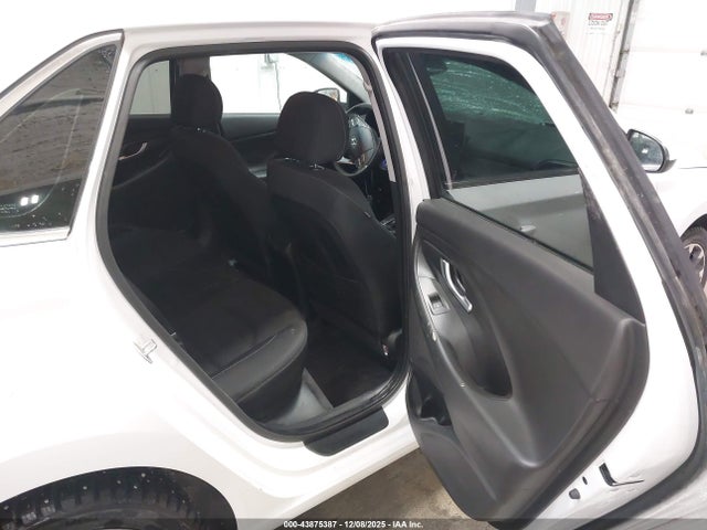 2019 Hyundai Elantra Gt მანქანა იყიდება აუქციონზე, vin: KMHH35LE3KU090945, აუქციონის ნომერი: 43875387