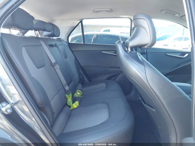 KIA Niro Ev Wind 2025 KNDCR3L12S5145085 Image 8
