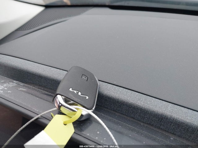 KIA Ev6 Wind 2023 KNDC34LAXP5150324 Image 9
