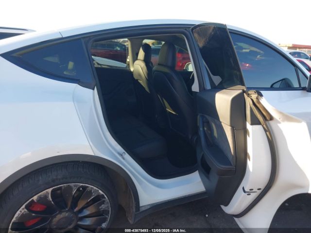 2022 TESLA MODEL Y 7SAYGDEF5NF403843 Photo 7
