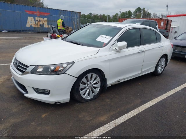 2013 HONDA ACCORD SDN 1HGCR2F82DA142492 Photo 1