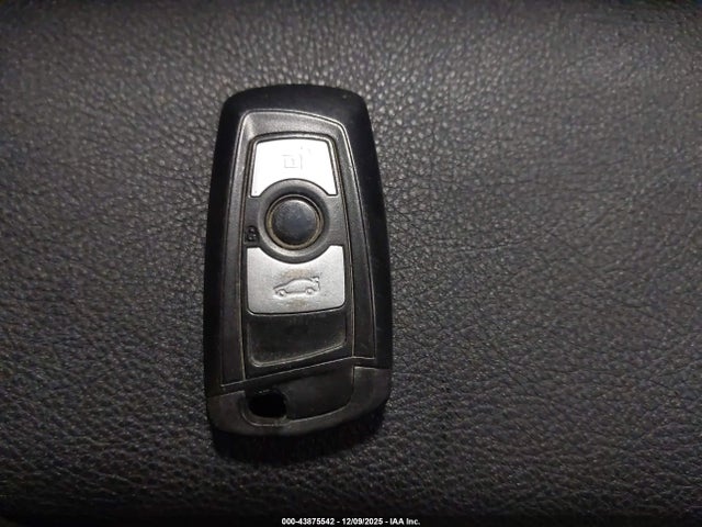 WBA3B1G59ENS77364 BMW 320i