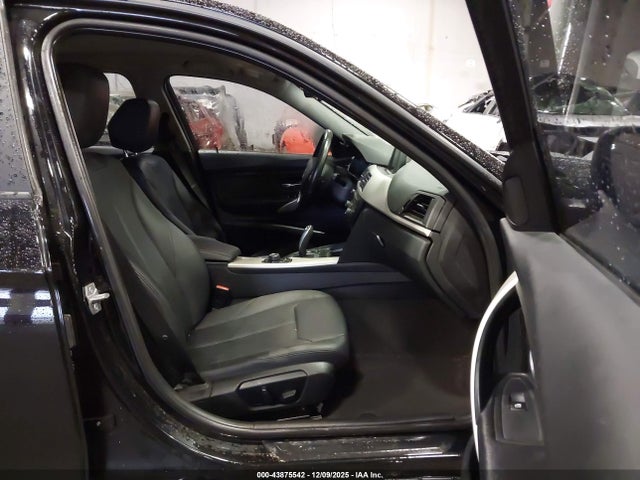 WBA3B1G59ENS77364 BMW 320i