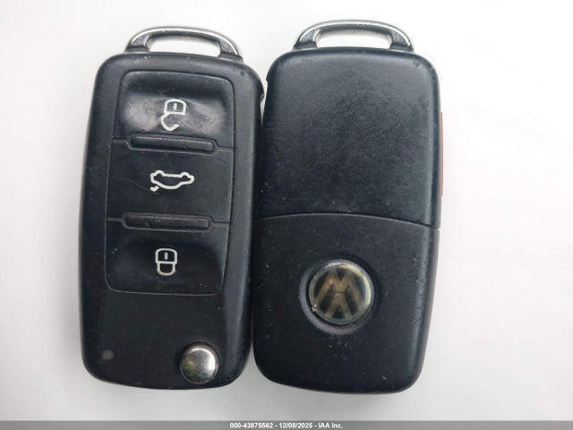 3VW507AT9GM809167 Volkswagen Beetle 1.8t Se
