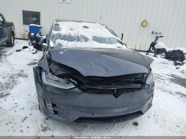 5YJXCBE24MF324121 Tesla MODEL X