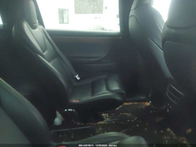 5YJXCBE24MF324121 Tesla MODEL X