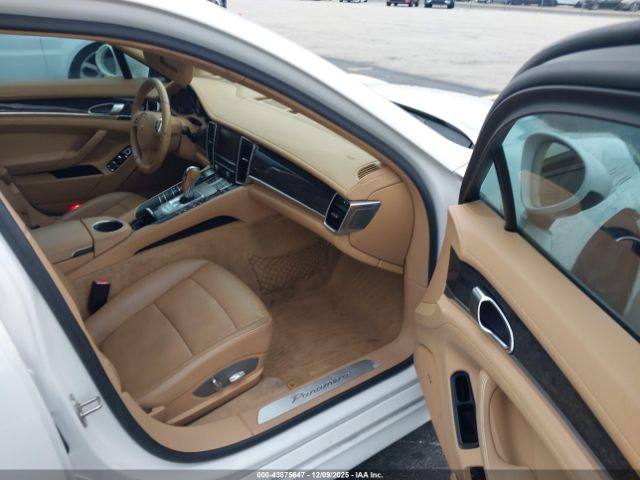 2011 PORSCHE PANAMERA WP0AA2A72BL021698 Photo 4