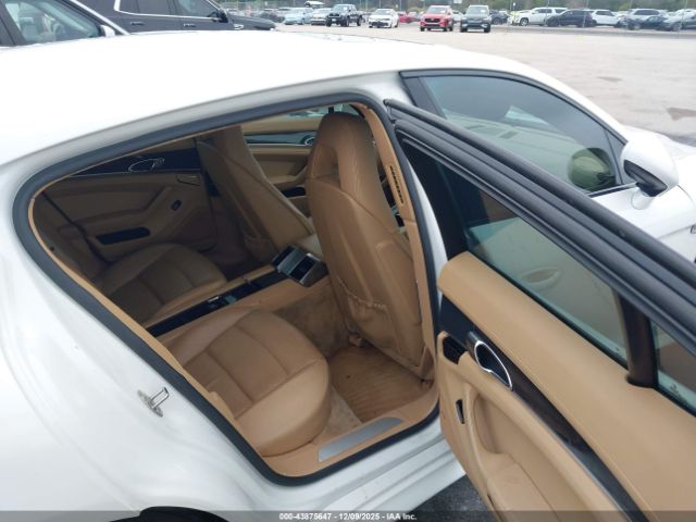 2011 PORSCHE PANAMERA WP0AA2A72BL021698 Photo 7