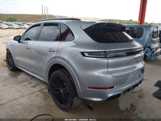 2026 PORSCHE CAYENNE WP1AG2AY8TDA25269 Photo 2