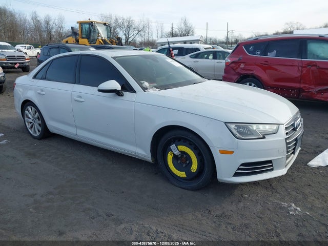 2017 AUDI A4 WAUANAF42HN025547 Photo 0