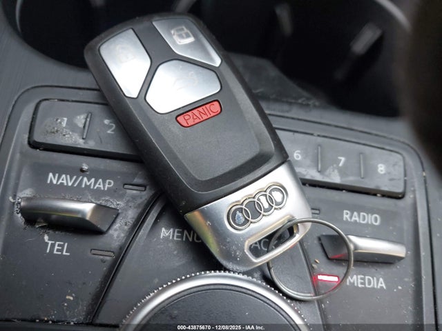 2017 AUDI A4 WAUANAF42HN025547 Photo 10