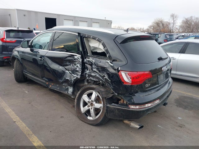 2015 AUDI Q7 WA1LGAFE1FD002059 Photo 2