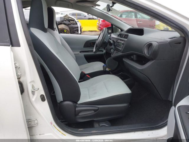 2012 TOYOTA PRIUS C JTDKDTB39C1016525 Photo 4