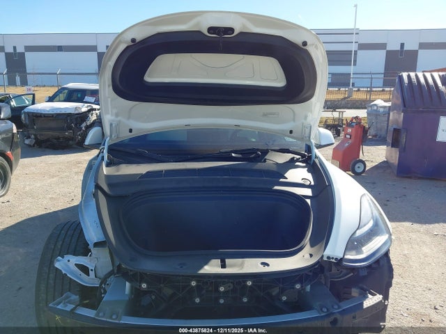 2024 TESLA MODEL Y 7SAYGDED5RF095433 Photo 9