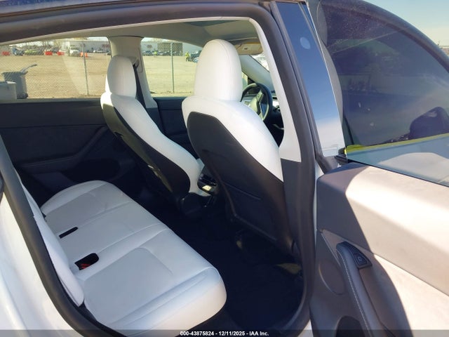 2024 TESLA MODEL Y 7SAYGDED5RF095433 Photo 7