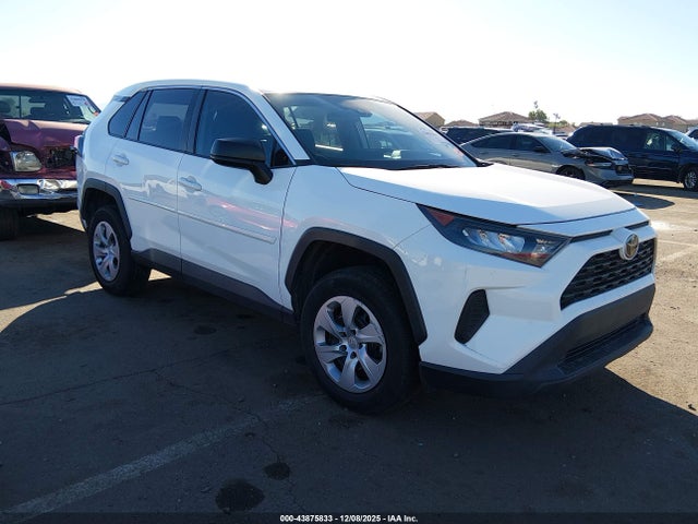 Toyota RAV4 LE 2022 2T3H1RFV3NC197001 main image