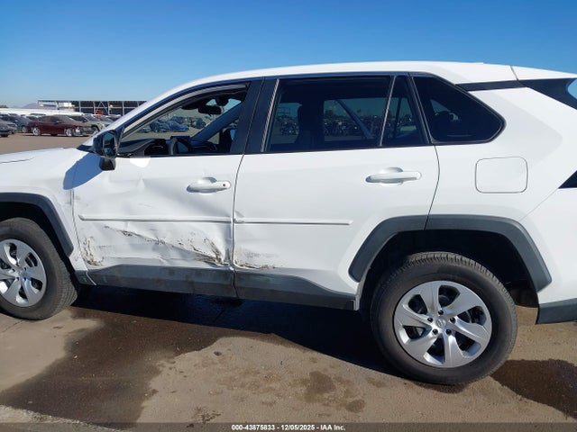 Toyota RAV4 LE 2022 2T3H1RFV3NC197001 Image 14