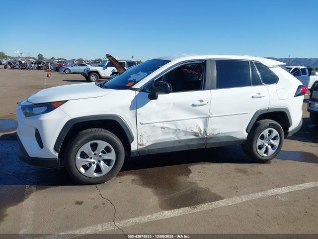 Toyota RAV4 LE 2022 2T3H1RFV3NC197001 Image 6