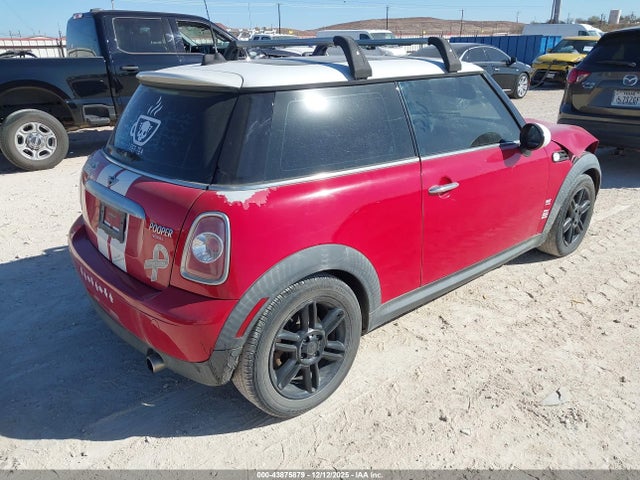 2012 MINI COOPER WMWSU3C58CT368139 Photo 3