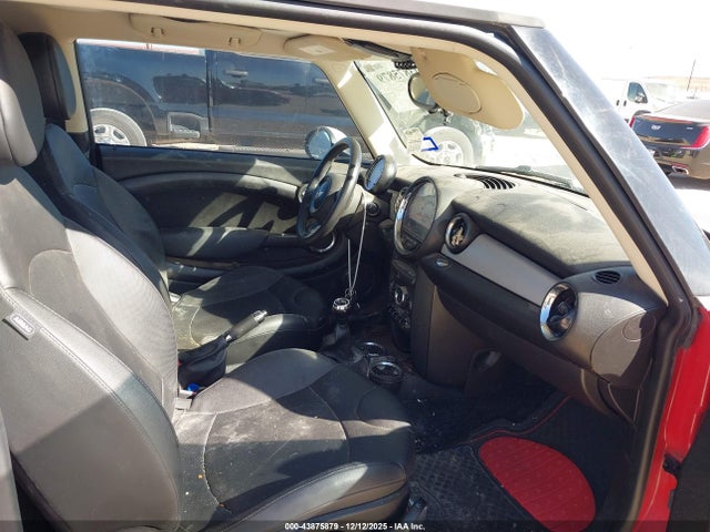 2012 MINI COOPER WMWSU3C58CT368139 Photo 4