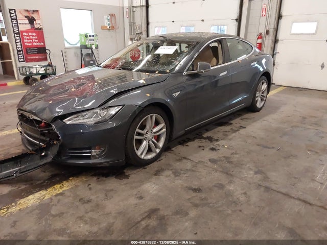 2015 TESLA MODEL S 5YJSA1H13FFP68834 Photo 1