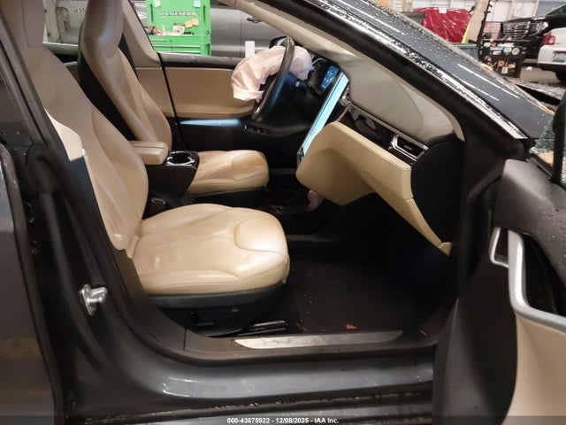 2015 TESLA MODEL S 5YJSA1H13FFP68834 Photo 4