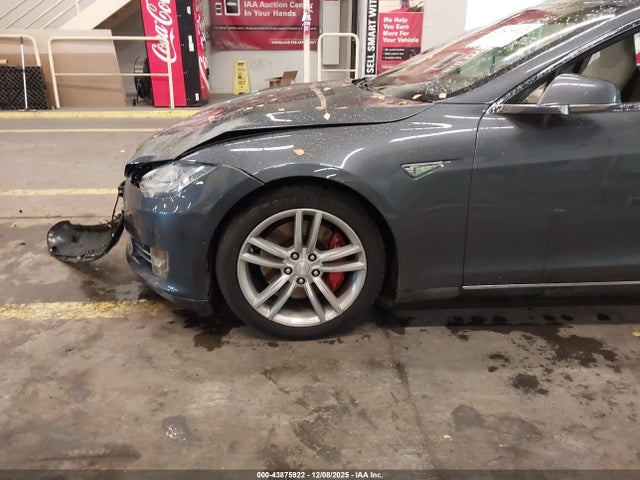 2015 TESLA MODEL S 5YJSA1H13FFP68834 Photo 5