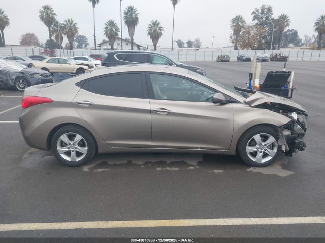43875968 :رقم المزاد ، 5NPDH4AE0DH381000 vin ، 2013 Hyundai Elantra Gls مزاد بيع