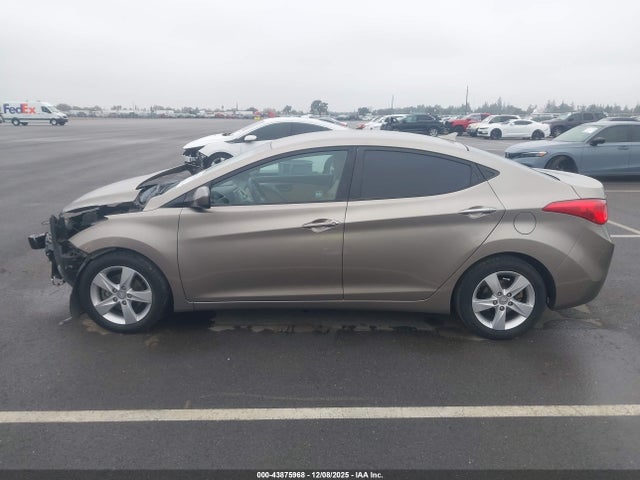 43875968 :رقم المزاد ، 5NPDH4AE0DH381000 vin ، 2013 Hyundai Elantra Gls مزاد بيع