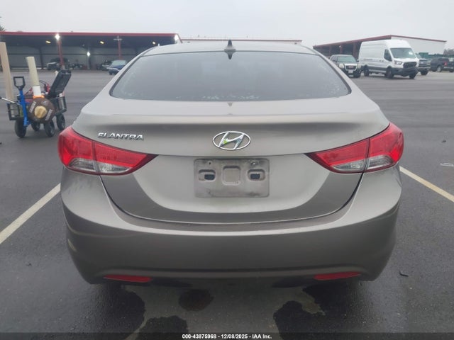 43875968 :رقم المزاد ، 5NPDH4AE0DH381000 vin ، 2013 Hyundai Elantra Gls مزاد بيع