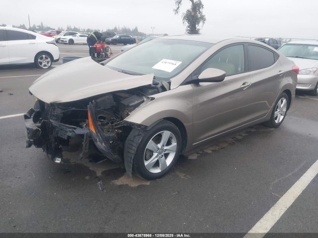 43875968 :رقم المزاد ، 5NPDH4AE0DH381000 vin ، 2013 Hyundai Elantra Gls مزاد بيع