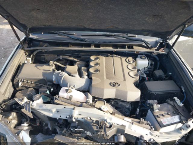 2024 TOYOTA 4RUNNER JTERU5JR9R6307422 Photo 9