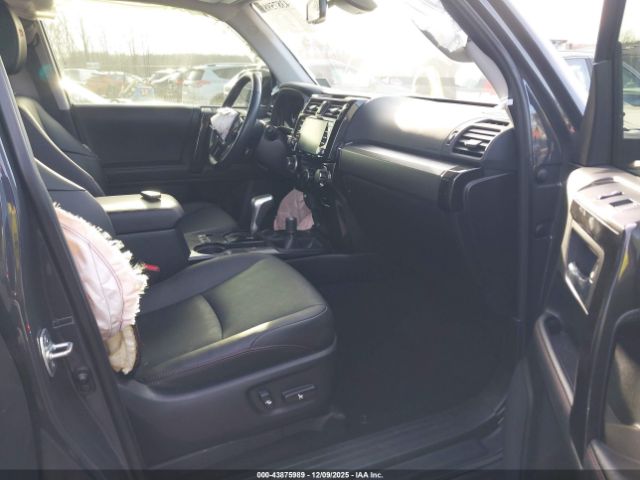 2024 TOYOTA 4RUNNER JTERU5JR9R6307422 Photo 4
