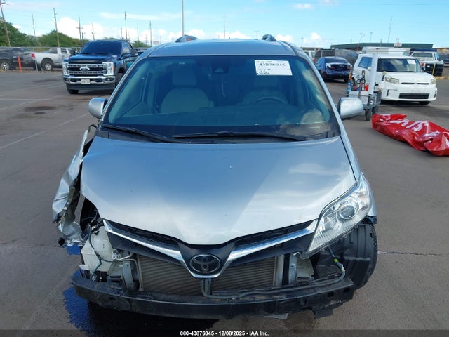 Toyota SIENNA LE 2020 5TDKZ3DC2LS040344 Image 13