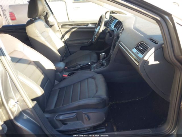 2018 VOLKSWAGEN GOLF SPORTWAGEN 3VWL17AU4JM760125 Photo 4