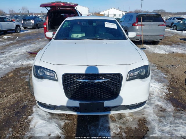 Aukcja sprzedaży 2017 Chrysler 300 300s, vin: 2C3CCABG7HH617850, numer aukcji: 43876136