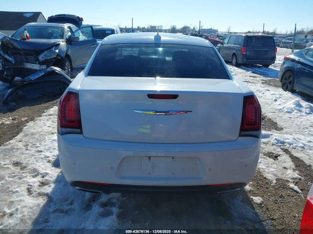 Aukcja sprzedaży 2017 Chrysler 300 300s, vin: 2C3CCABG7HH617850, numer aukcji: 43876136